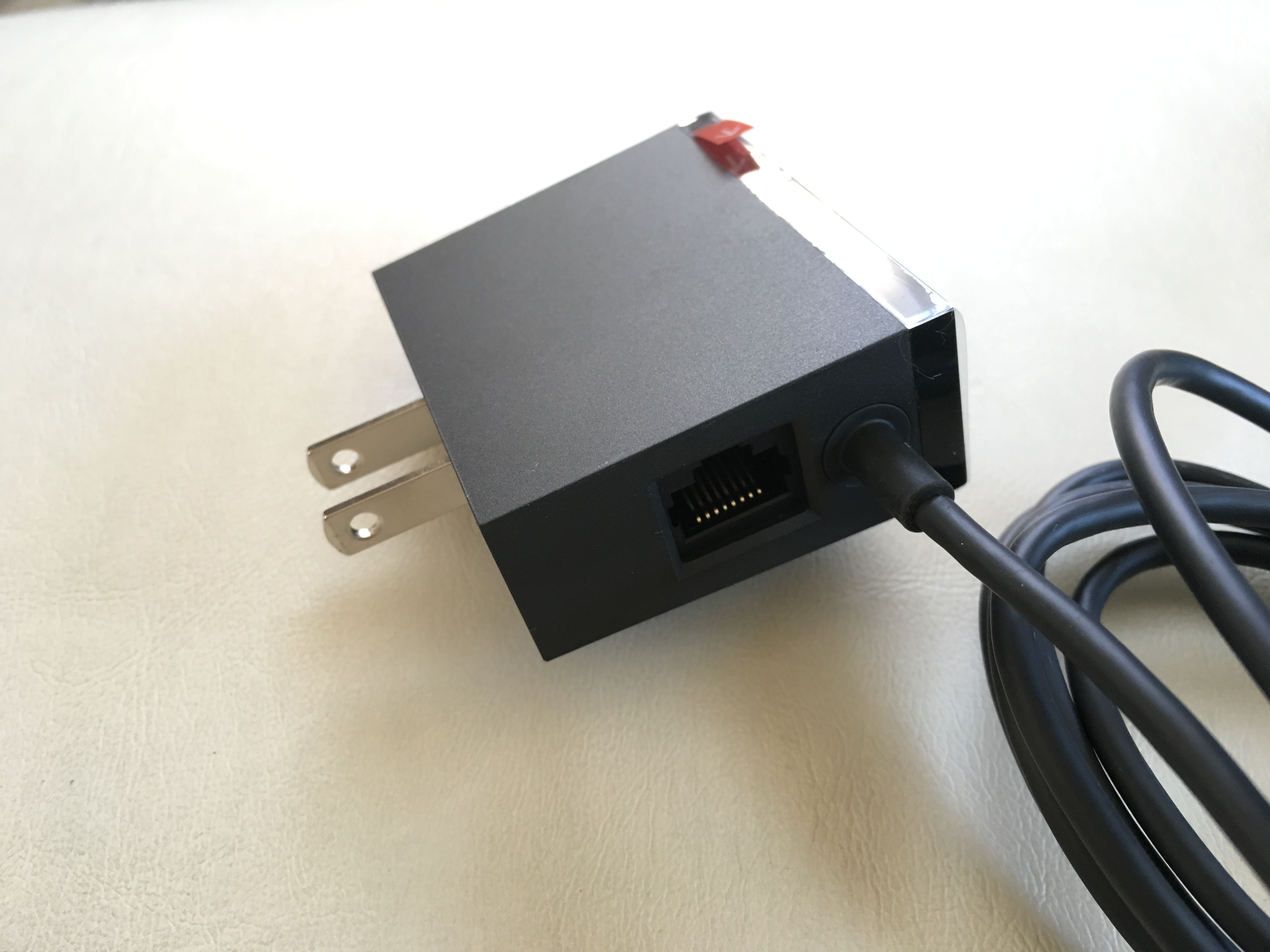 chromecast ultra電源ケーブルのUSB有線LAN挿入口